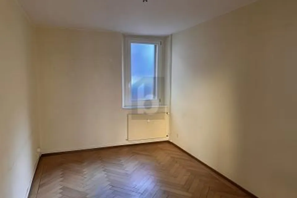 PLUS DISPONIBLE, 6900 Lugano, Ticino, CH