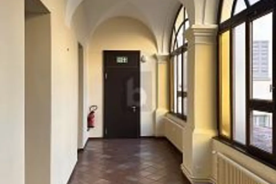 PLUS DISPONIBLE, 6900 Lugano, Ticino, CH