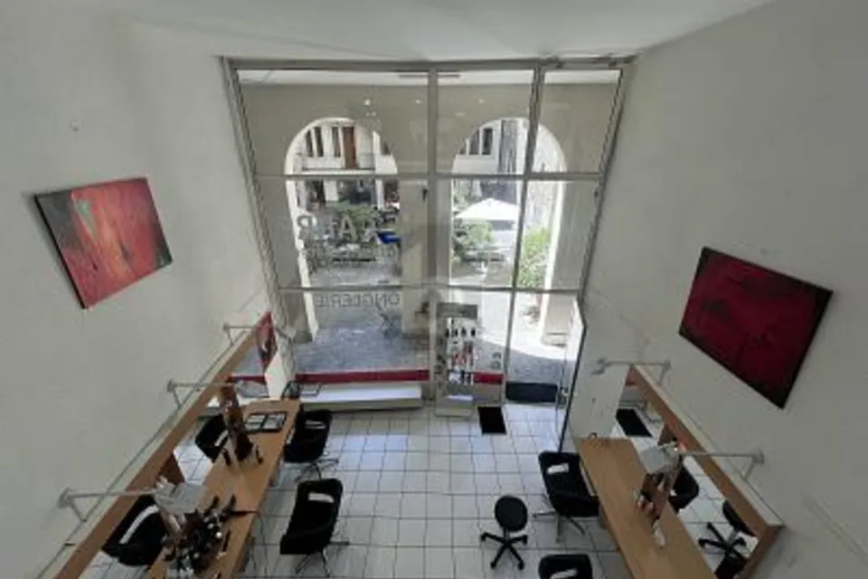 SALON DE COIFFURE EN VIEILLE VILLE, 1204 Genève, Geneva, CH