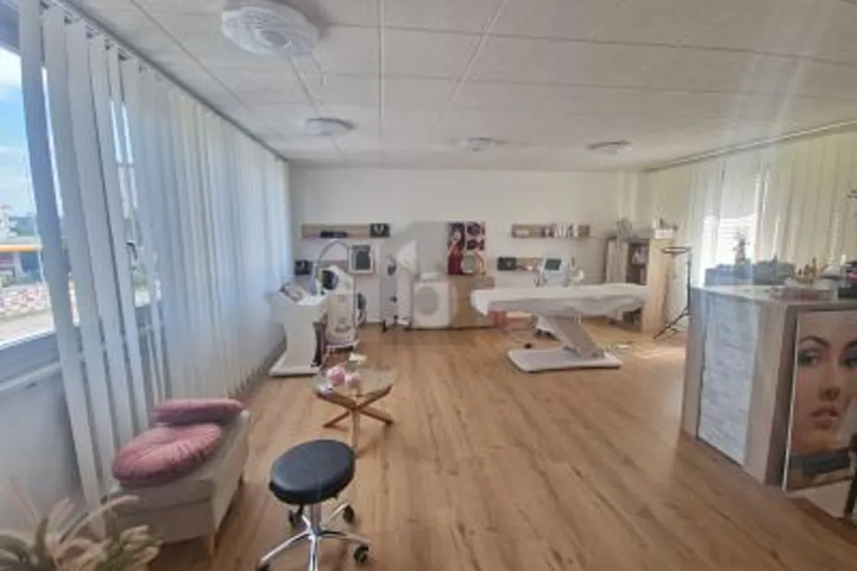 EXKLUSIVES LOKAL AN IDEALER LAGE, 8046 Zürich, Zurich, CH