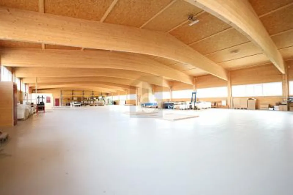 Surface de production avec hauteur intérieure de 6 mètres, 4538 Oberbipp, Bern, CH