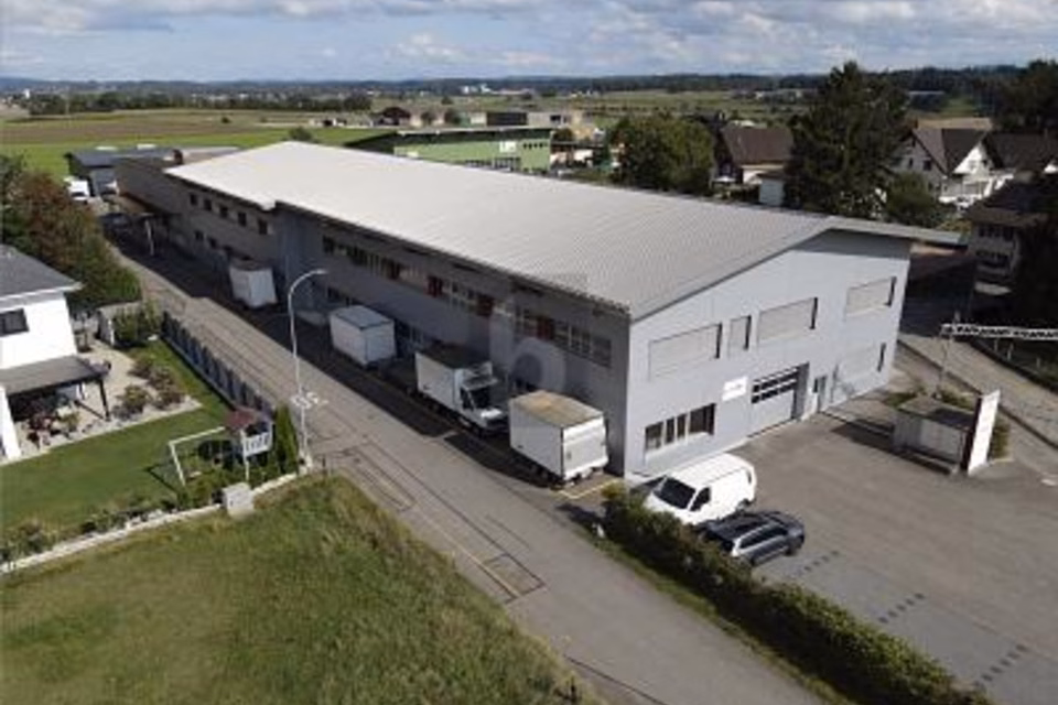 Surface de production avec hauteur intérieure de 6 mètres, 4538 Oberbipp, Bern, CH