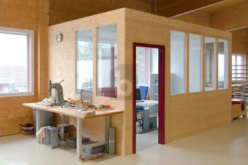 AREA DI PRODUZIONE CON ALTEZZA INTERNA DI 6 METRI, 4538 Oberbipp, Bern, CH