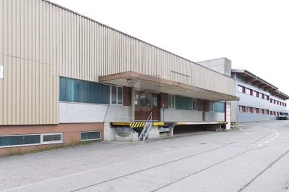 Magazzino a scaffalature alte — altezza interna 6,5 m, 4538 Oberbipp, Bern, CH