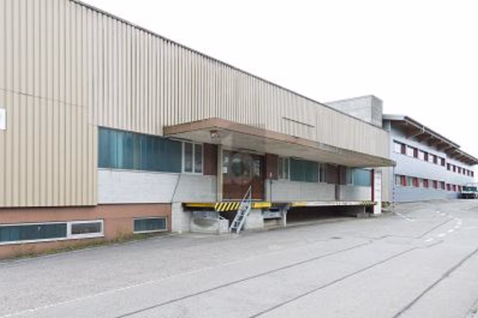 ATELIER AVEC ACCÈS DIRECT ET RAMPE D'EXPÉDITION, 4538 Oberbipp, Bern, CH