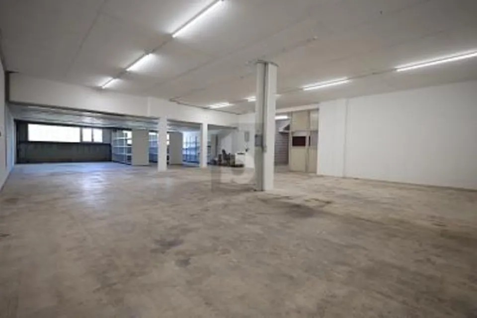OFFICINA O MAGAZZINO DISPONIBILE IMMEDIATAMENTE, 4538 Oberbipp, Bern, CH