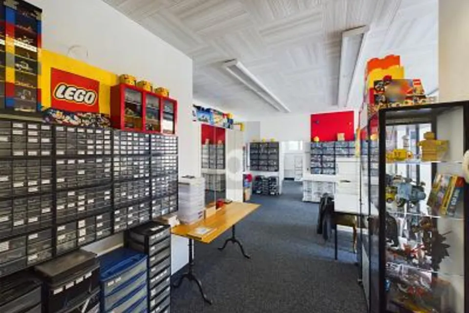 CENTRAL ET PRATIQUE, 3250 Lyss, Bern, CH