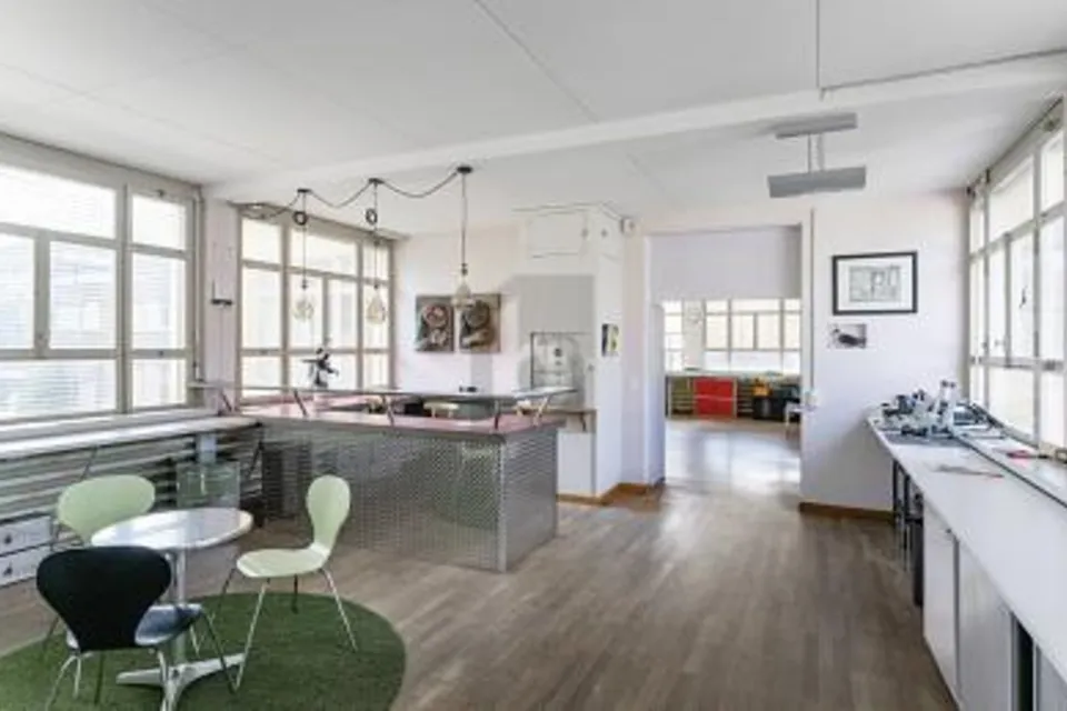 LUMINOSI SPAZI UFFICIO IN UN AMBIENTE CREATIVO, 4456 Tenniken, Basel-Landschaft, CH