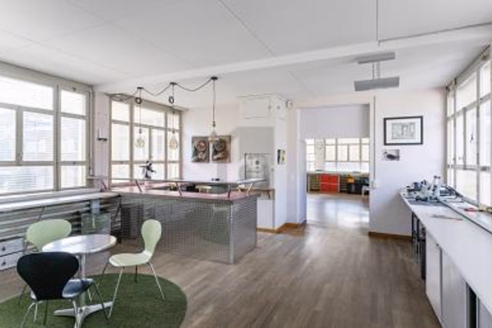LUMINOSI SPAZI UFFICIO IN UN AMBIENTE CREATIVO, 4456 Tenniken, Basel-Landschaft, CH
