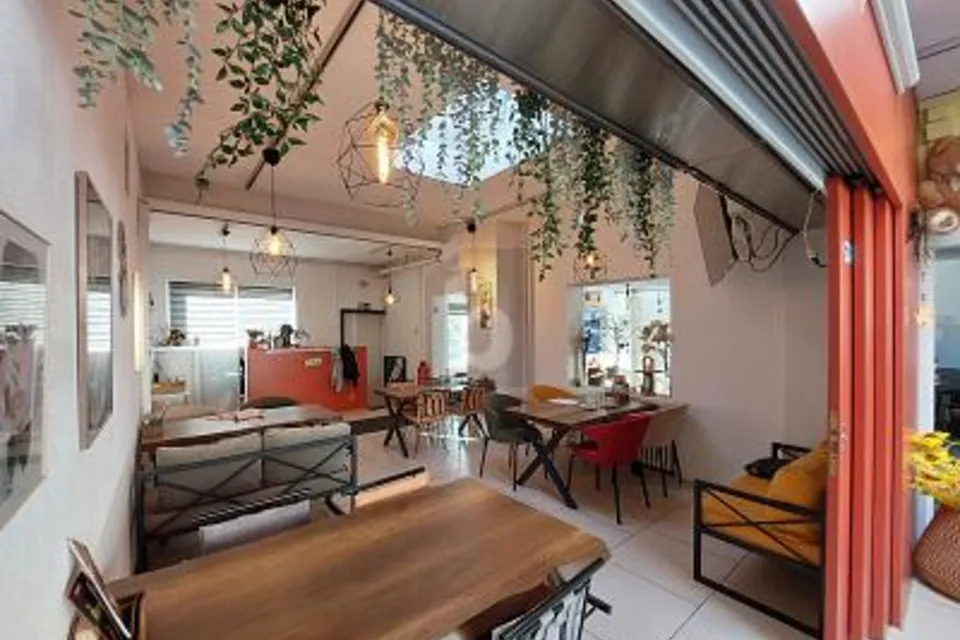 STILVOLL RENOVIERT MIT TERRASSE AN ZENTRALER LAGE!, 6460 Altdorf UR, Uri, CH