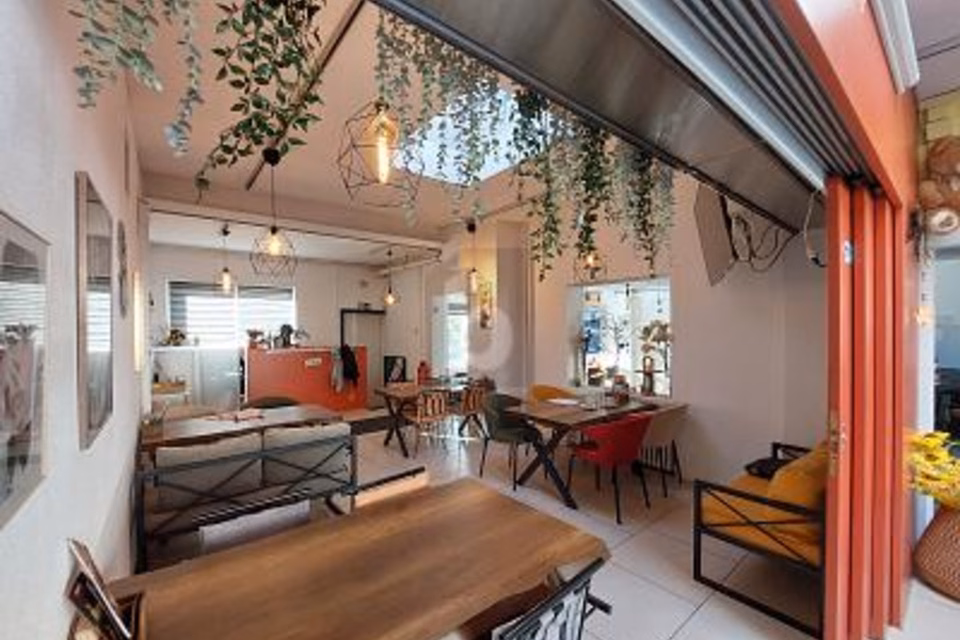 Rénové avec style et doté d'une terrasse — emplacement central !, 6460 Altdorf UR, Uri, CH