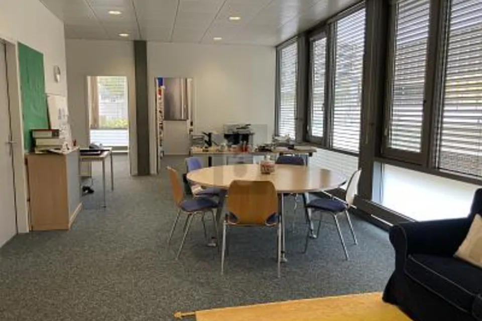 UFFICIO IDEALE PER AZIENDE, SCUOLE O STUDI, 1260 Nyon, Vaud, CH