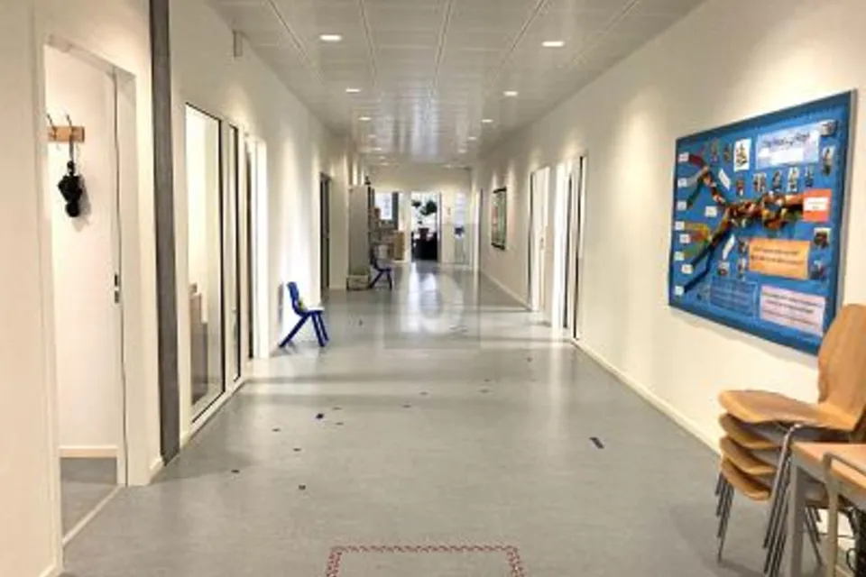 UFFICIO IDEALE PER AZIENDE, SCUOLE O STUDI, 1260 Nyon, Vaud, CH