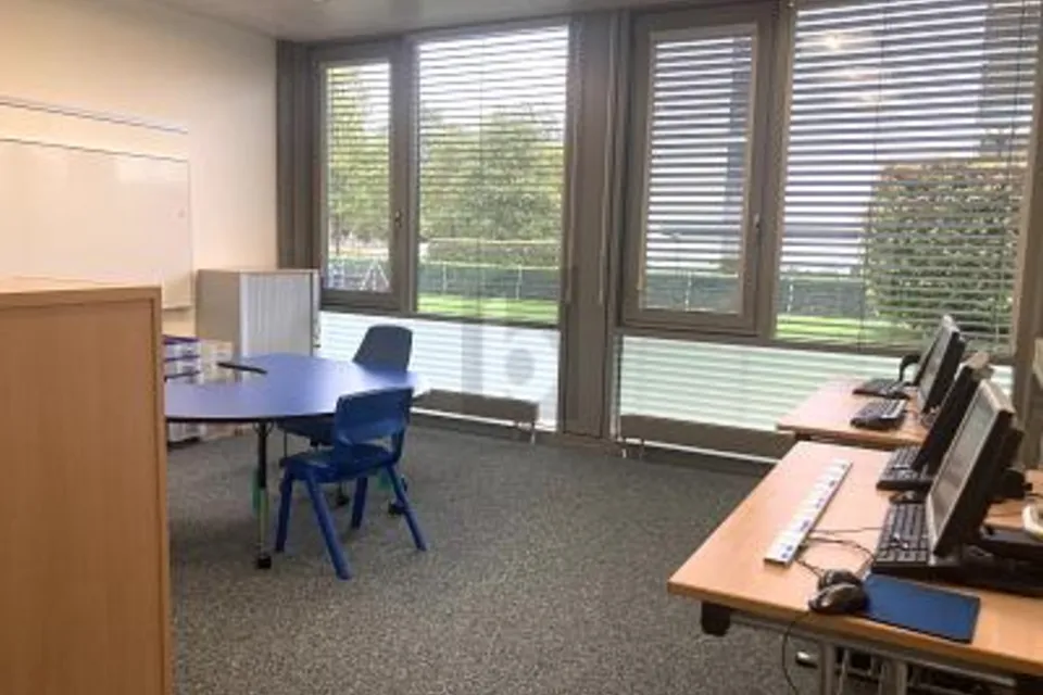 UFFICIO IDEALE PER AZIENDE, SCUOLE O STUDI, 1260 Nyon, Vaud, CH