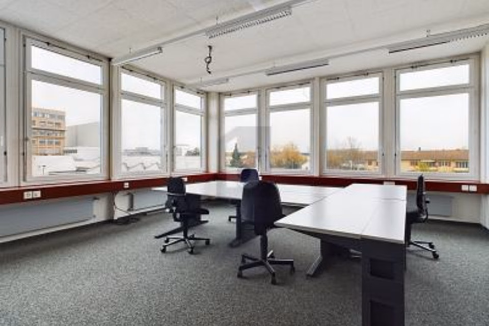 SPAZIOSO E CENTRALE, 4528 Zuchwil, Solothurn, CH