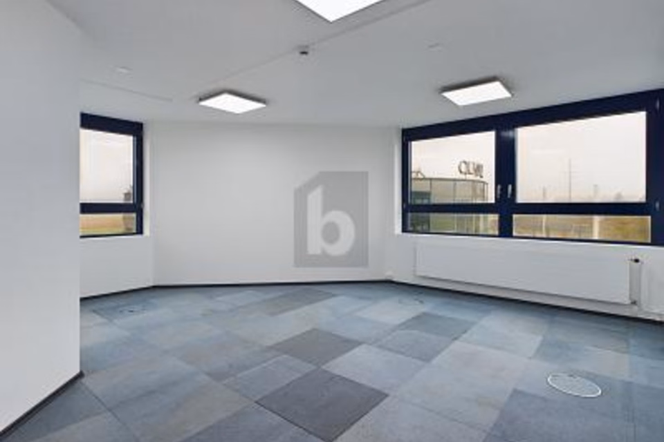 DU BUREAU INDIVIDUEL AU GRAND OPEN SPACE (200/400/800 M2), 4528 Zuchwil, Solothurn, CH