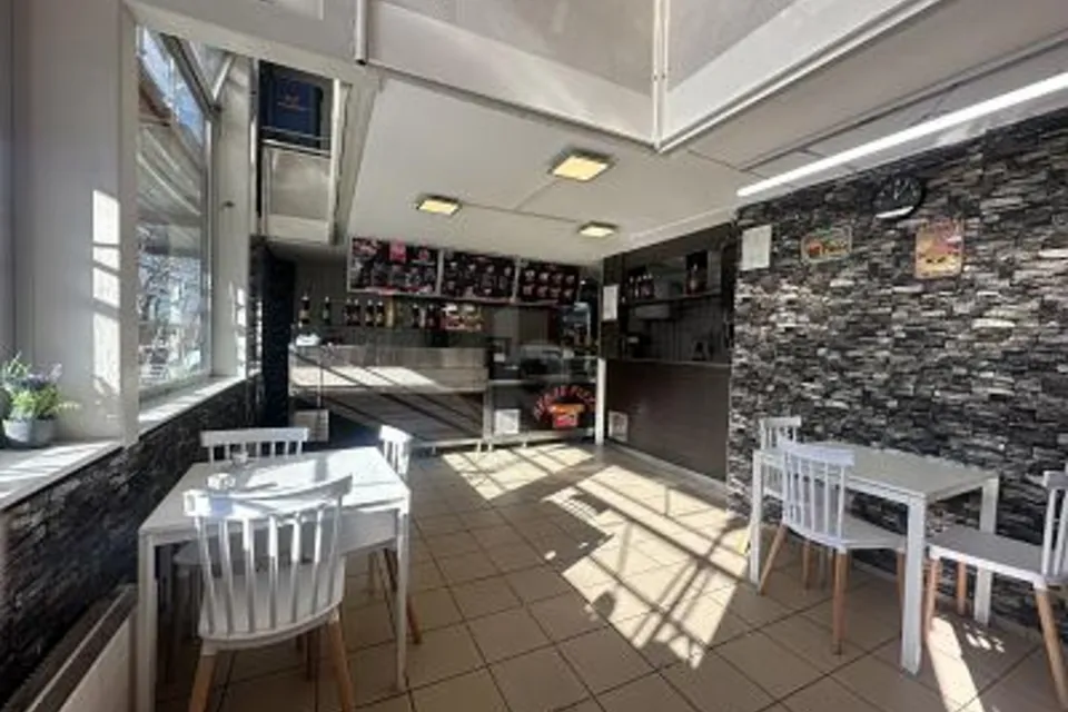 CHARMANT ET CENTRAL AVEC UNE CLIENTÈLE D'HABITUÉS, 1004 Lausanne, Vaud, CH