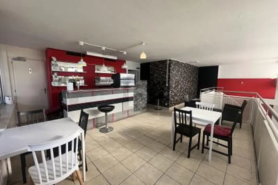 CHARMANT ET CENTRAL AVEC UNE CLIENTÈLE D'HABITUÉS, 1004 Lausanne, Vaud, CH