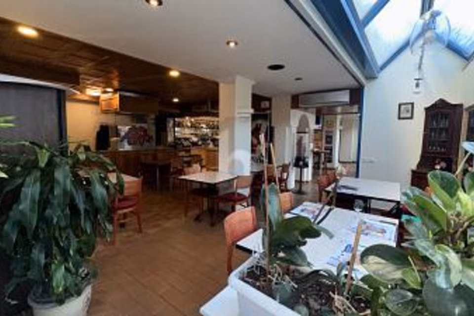 WARM AND INVITING, 1020 Renens VD, Vaud, CH