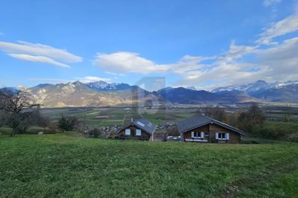 TRÈS ENSOLEILLÉ AVEC VUE SUR LES MONTAGNES, 1895 Vionnaz, Valais/Wallis, CH