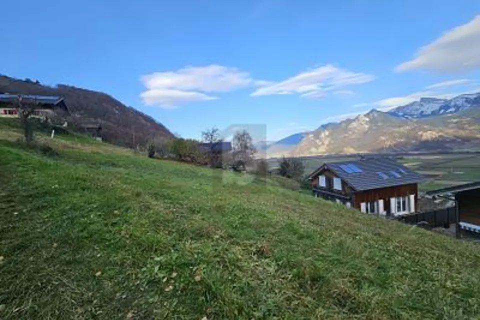 TRÈS ENSOLEILLÉ AVEC VUE SUR LES MONTAGNES, 1895 Vionnaz, Valais/Wallis, CH