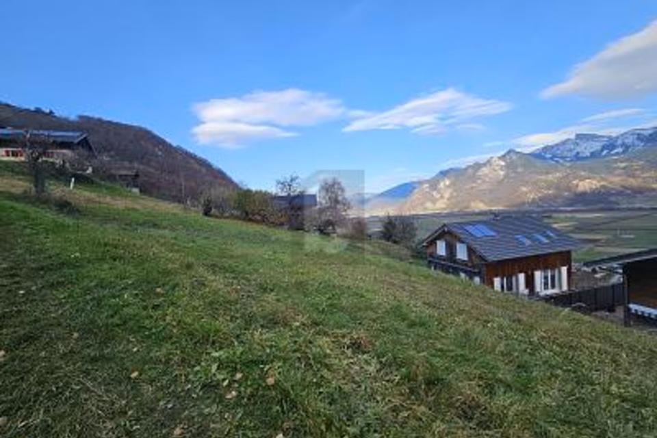 TRÈS ENSOLEILLÉ AVEC VUE SUR LES MONTAGNES, 1895 Vionnaz, Valais/Wallis, CH