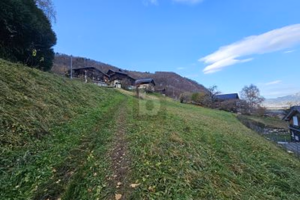 TRÈS ENSOLEILLÉ AVEC VUE SUR LES MONTAGNES, 1895 Vionnaz, Valais/Wallis, CH