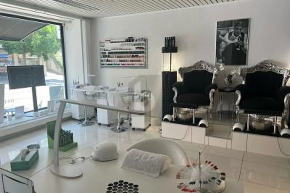 EXKLUSIVES ONE-STOP-BEAUTYKONZEPT, 8006 Zürich, Zurich, CH