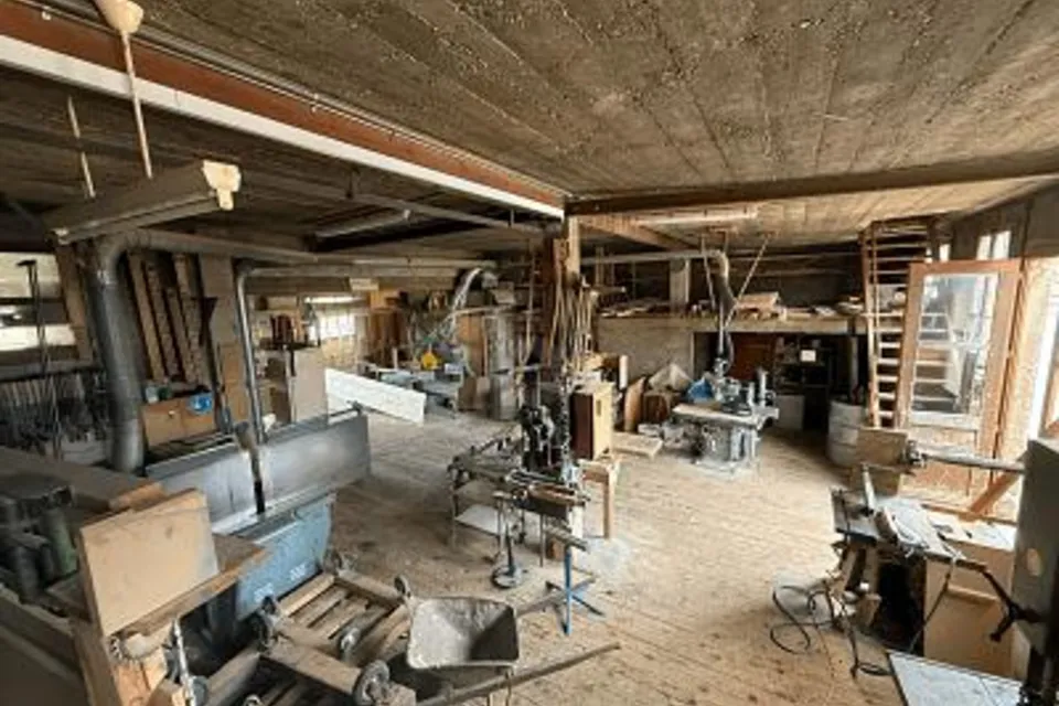 OFFICINA DI CARPENTERIA, LATTONERIA E FALEGNAMERIA, 2126 Les Verrières, Neuchâtel, CH