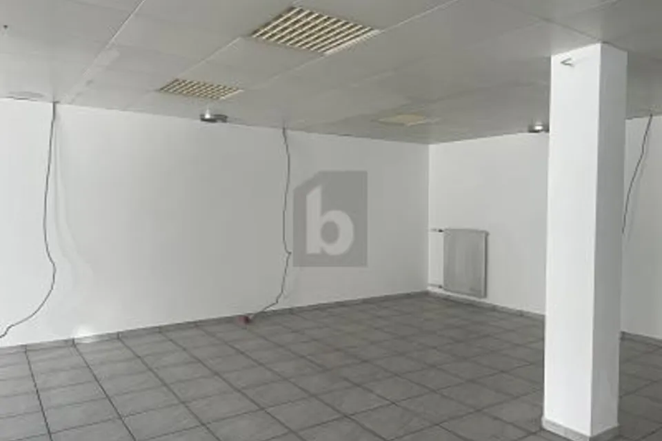 LOCAL COMMERCIAL EN BON EMPLACEMENT PASSANT, 3960 Sierre, Valais/Wallis, CH