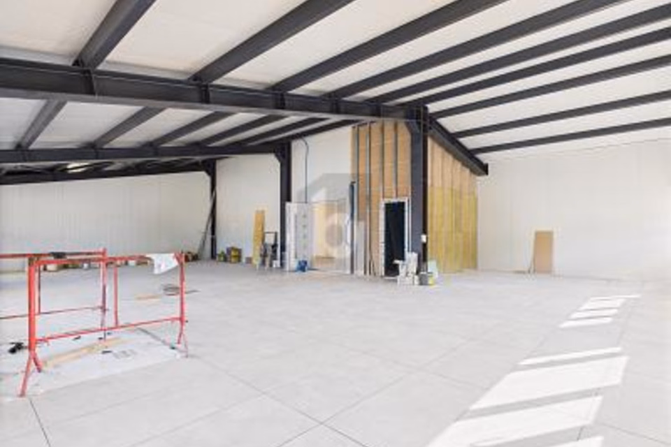 ZENTRAL UND HELL, 4702 Oensingen, Solothurn, CH