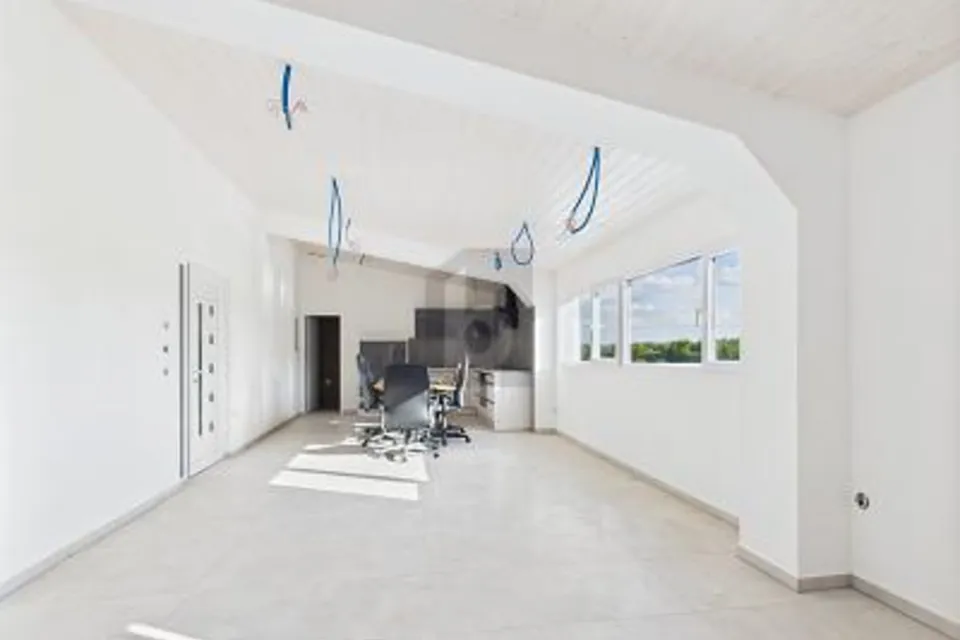 MODERN, CENTRAL & BRIGHT, 4702 Oensingen, Solothurn, CH