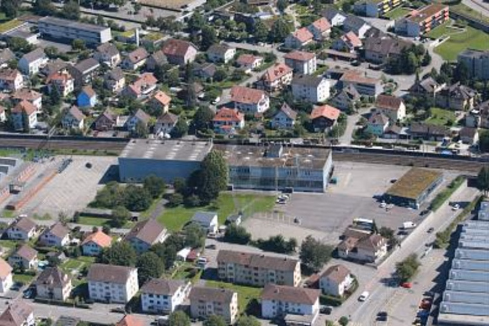 10 - 300 posti auto esterni disponibili, 4528 Zuchwil, Solothurn, CH