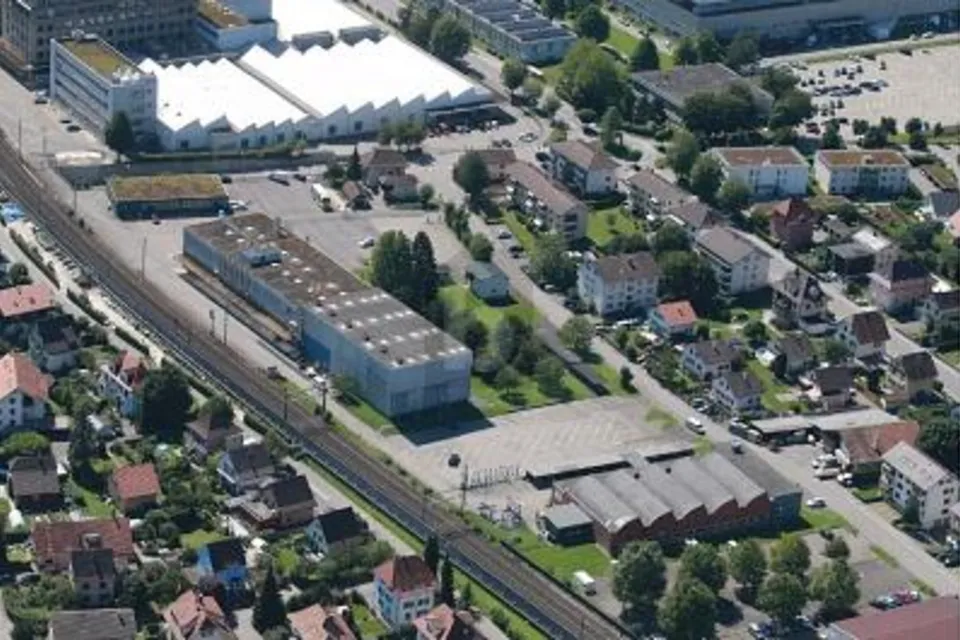 10 - 300 places de stationnement extérieures disponibles, 4528 Zuchwil, Solothurn, CH