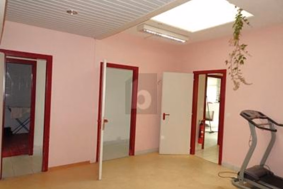 LOCALI FUNZIONALI, POSIZIONE STRATEGICA, 1073 Savigny, Vaud, CH
