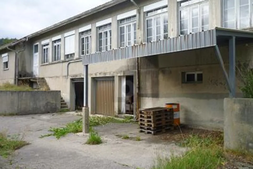 SPACIEUX AU REZ ET POTENTIEL, PARKING INCLUS (3), 1450 Ste-Croix, Vaud, CH