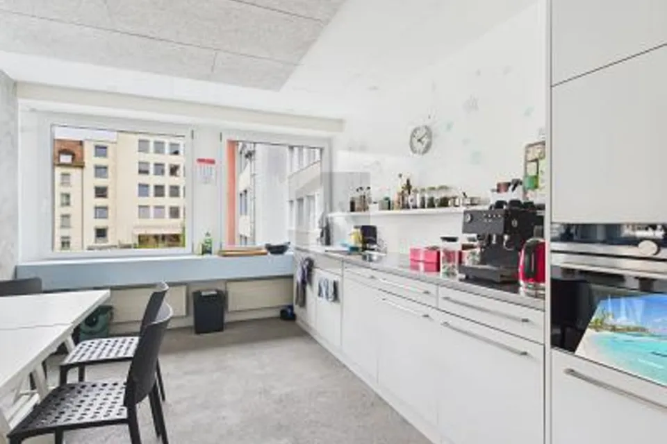 PARZIALMENTE ARREDATO IN POSIZIONE CENTRALE, 8003 Zürich, Zurich, CH