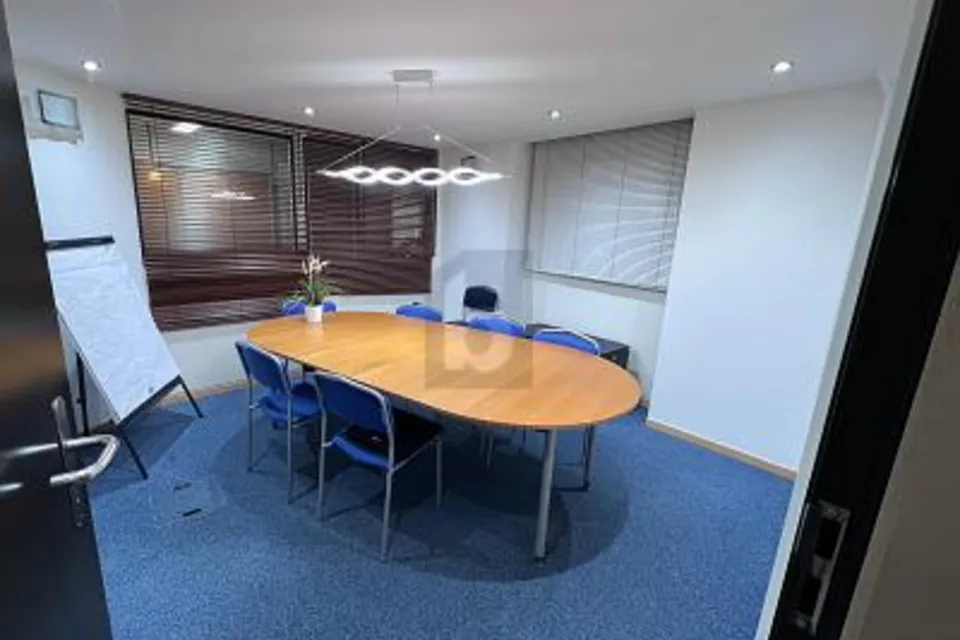 ESPACE DE BUREAUX INTEMPORELS ET PROCHE DU CENTRE, 1227 Carouge GE, Geneva, CH