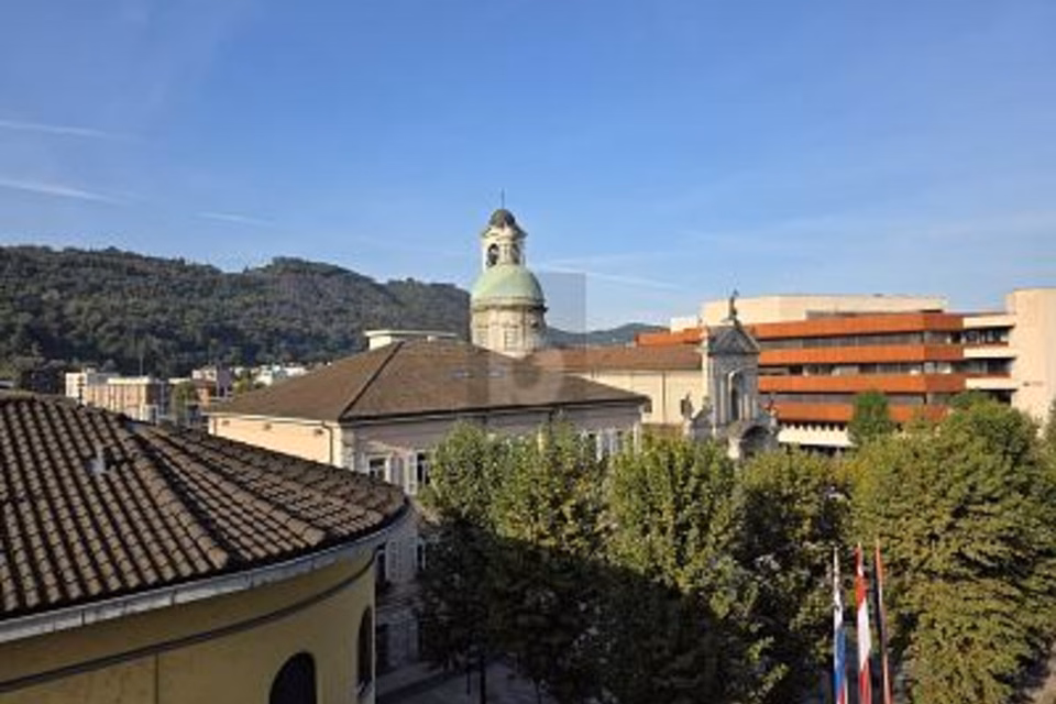 SPACIOUS AND SUNNY IN A CENTRAL LOCATION, 6830 Chiasso, Ticino, CH