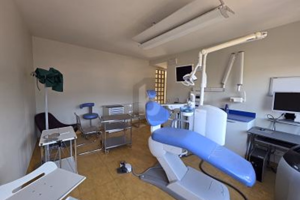 SPACIOUS AND SUNNY IN A CENTRAL LOCATION, 6830 Chiasso, Ticino, CH