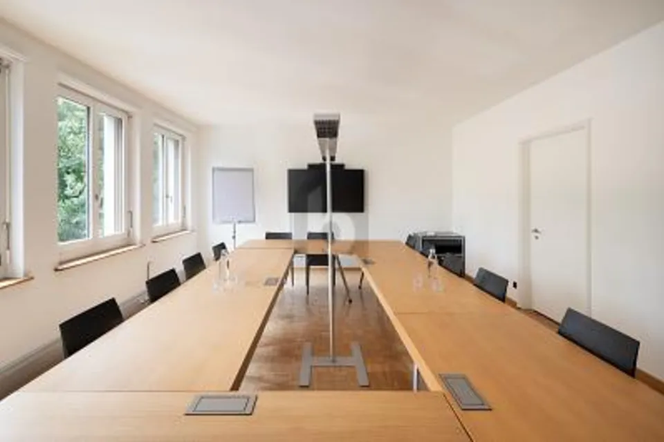 QUALITÀ E FOCUS IN UNA POSIZIONE DI PRIMO LIVELLO, 4052 Basel, Basel-City, CH