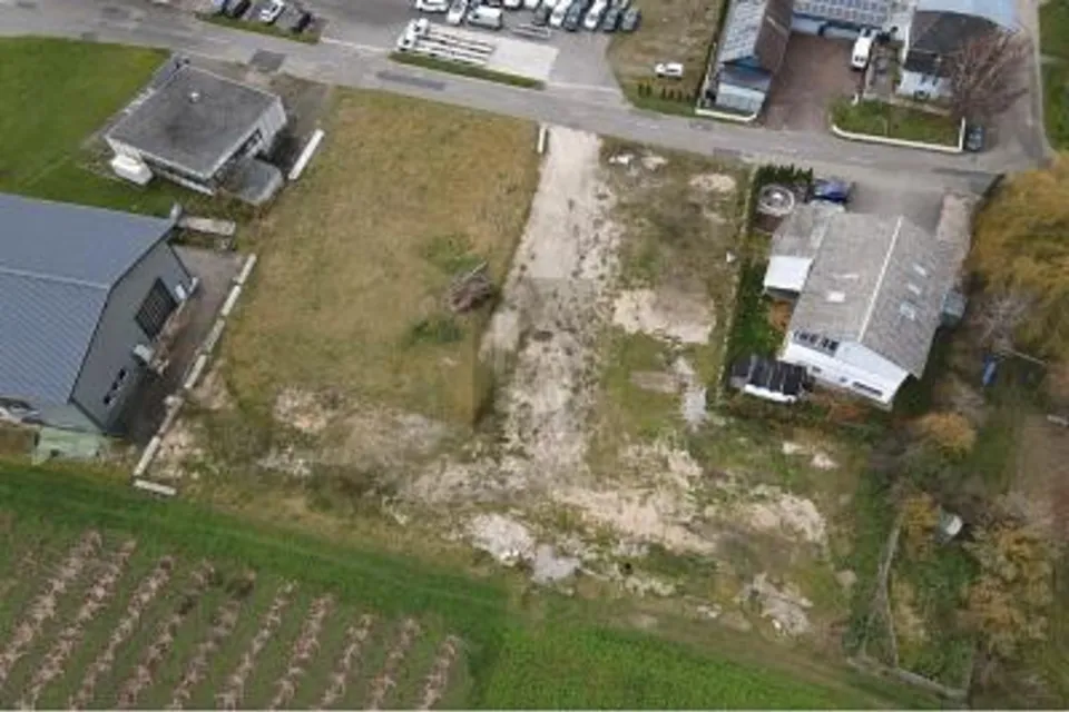 EMPLACEMENT COMMERCIAL AVEC UNITÉS D'HABITATION SUPPLÉMENTAIRES, 4715 Herbetswil, Solothurn, CH