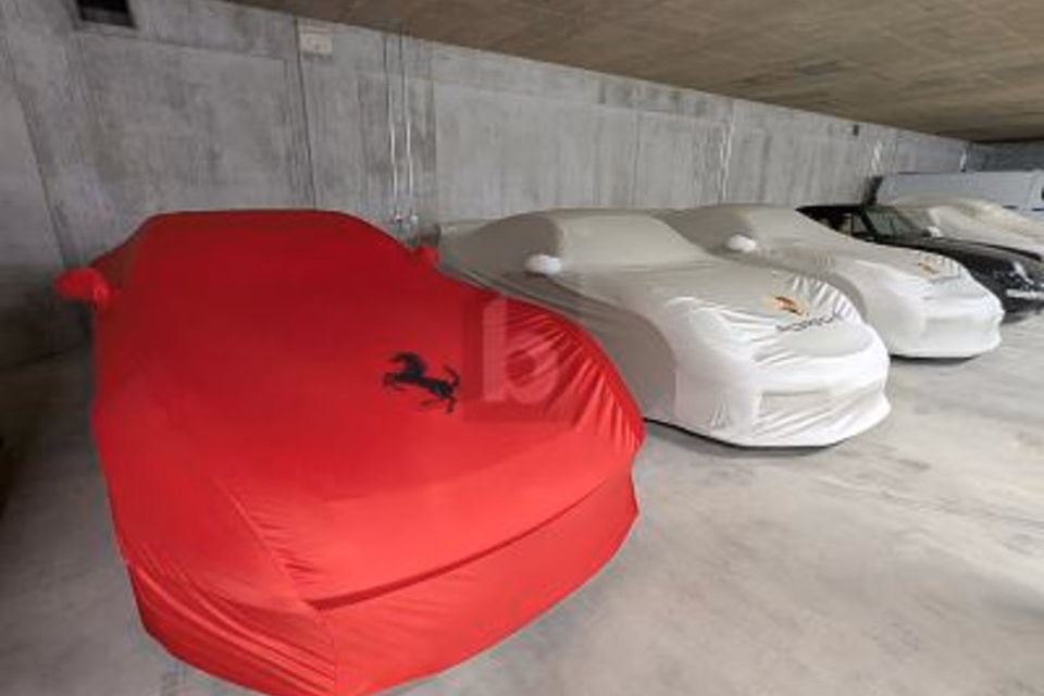 AUTO-HOTEL À 25 MIN DE L'AÉROPORT DE ZURICH, 8194 Hüntwangen, Zurich, CH