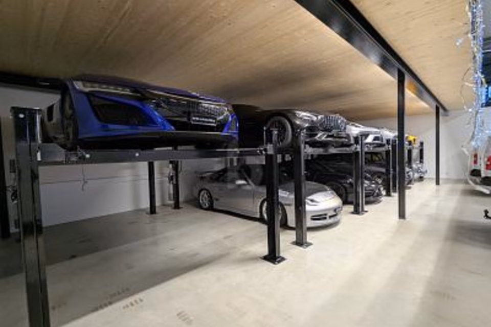 AUTO-HOTEL À 25 MIN DE L'AÉROPORT DE ZURICH, 8194 Hüntwangen, Zurich, CH