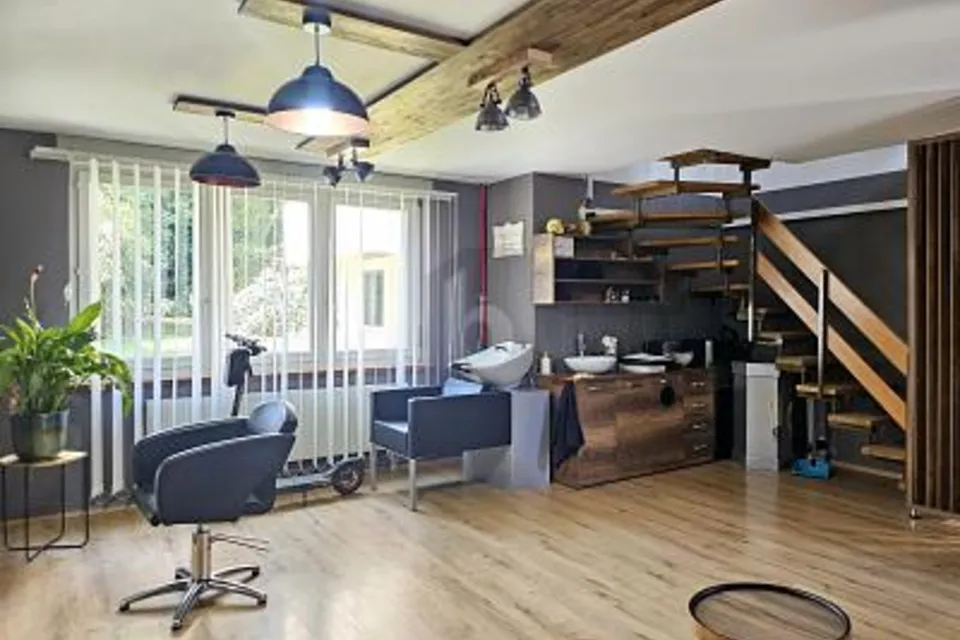 EXKLUSIVES LOKAL AN IDEALER LAGE, 8046 Zürich, Zurich, CH