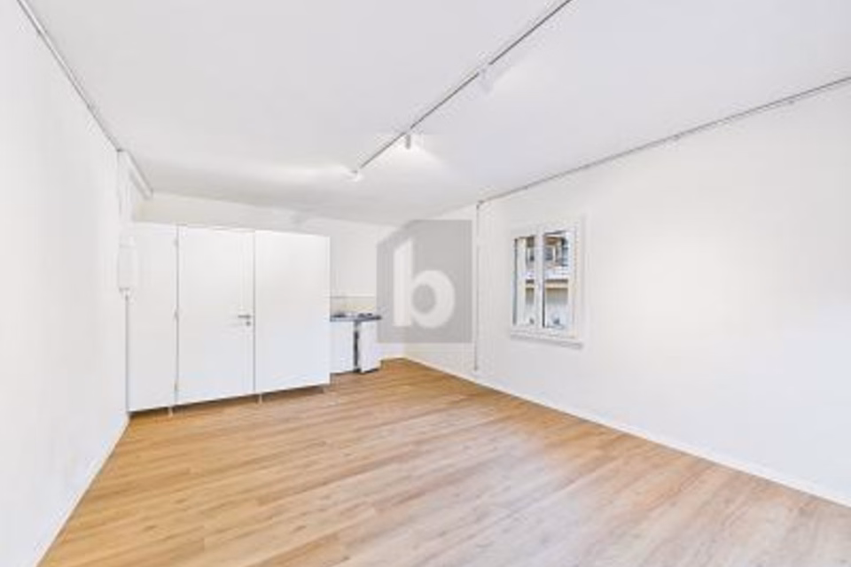 MODERNO RISTRUTTURATO IN POSIZIONE CENTRALE, 7450 Tiefencastel, Grisons, CH