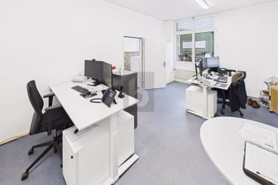 SPAZIOSO E MOLTO VERSATILE, 3145 Niederscherli, Bern, CH