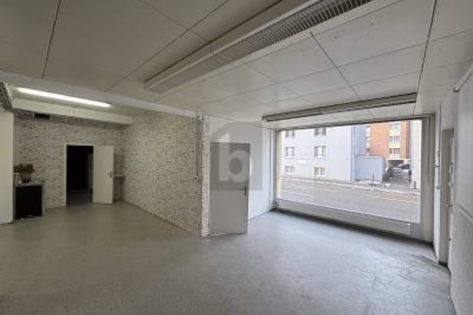 Posizione eccellente con ampia vetrina, 9016 St. Gallen, St. Gallen, CH