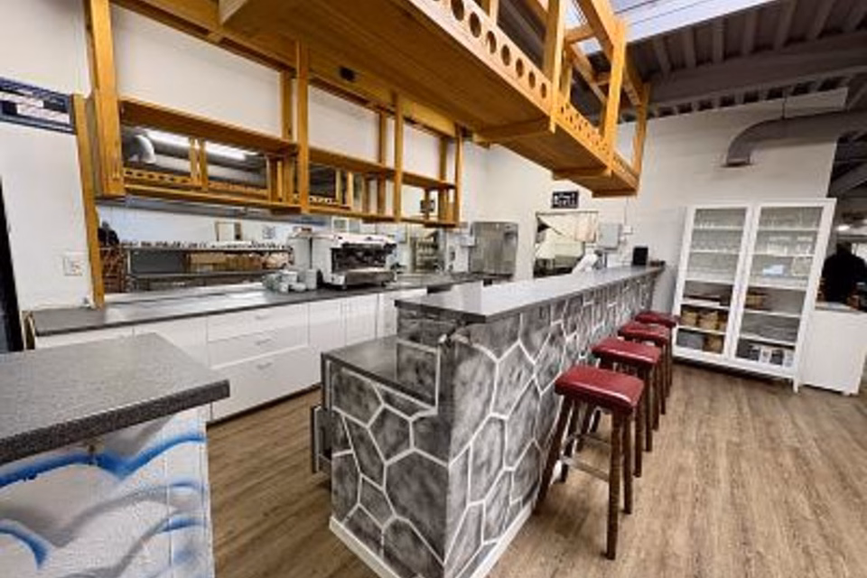 SPACIEUX ET POLYVALENT, 8630 Rüti ZH, Zurich, CH
