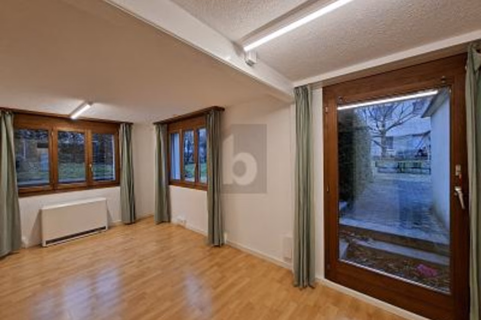 VOTRE NOUVEL EMPLACEMENT D'ENTREPRISE, 6415 Arth, Schwyz, CH